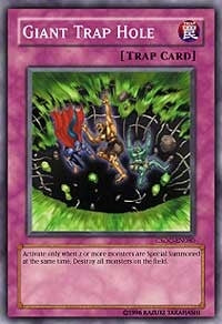 Giant Trap Hole (80) (CSOC) - YuGiOh Single